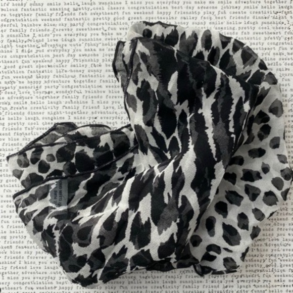 JIL DEVER Animal Print Silk Square Scarf - Picture 1 of 7